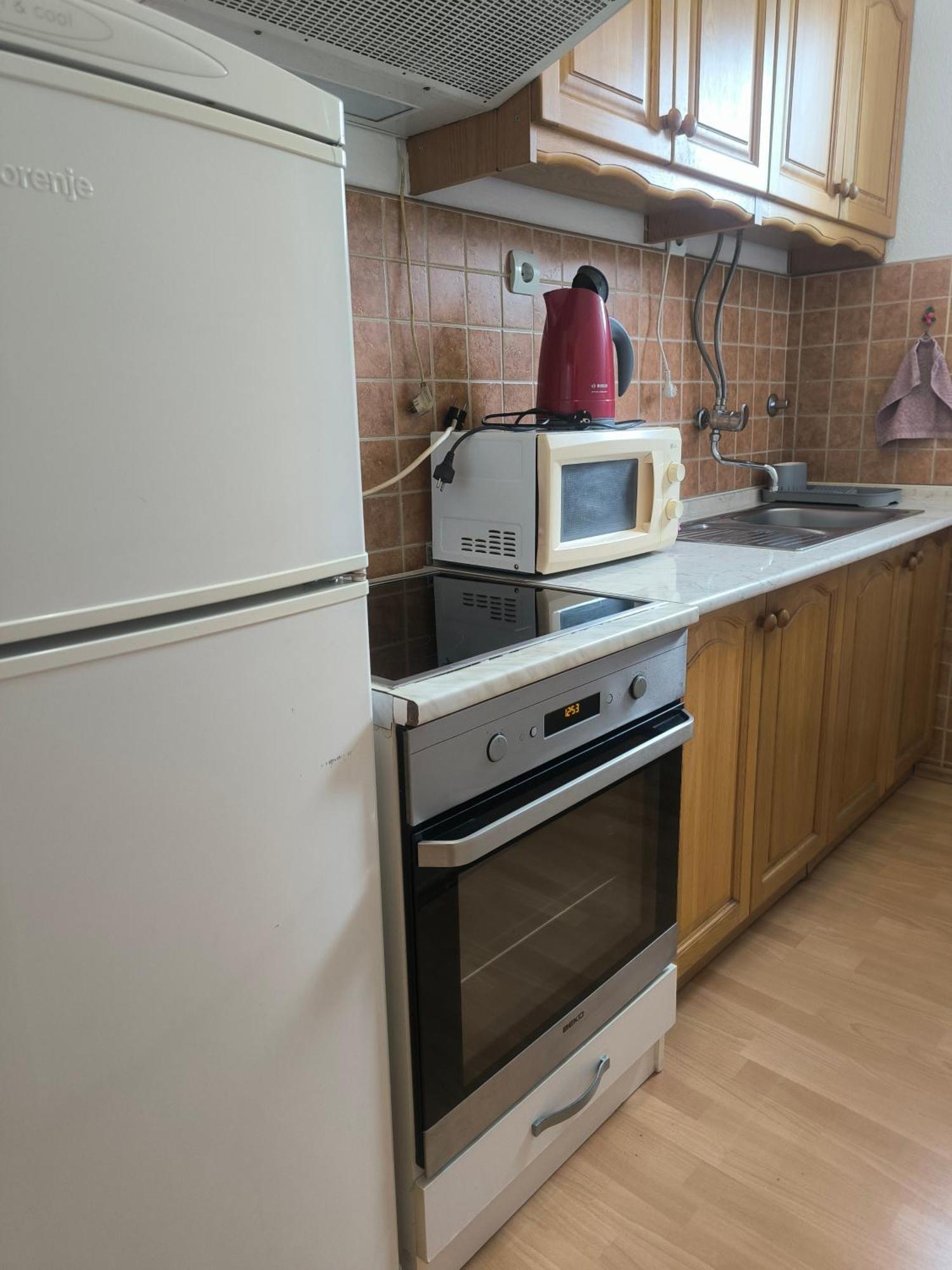 Trosoban Stan U Zenici Apartment Zenica Exterior foto