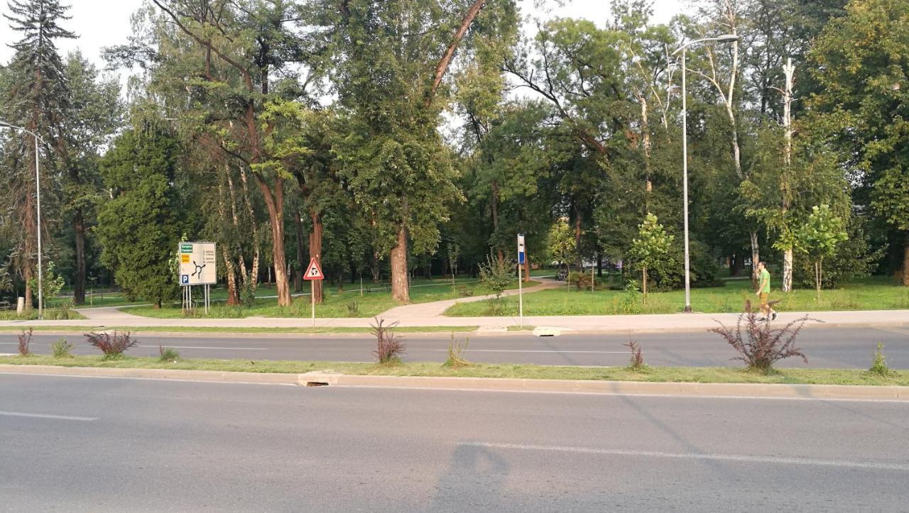 Trosoban Stan U Zenici Apartment Zenica Exterior foto
