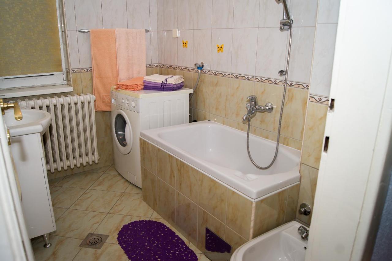 Trosoban Stan U Zenici Apartment Zenica Exterior foto