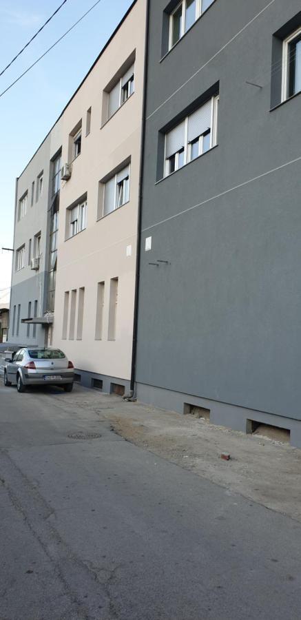 Trosoban Stan U Zenici Apartment Zenica Exterior foto